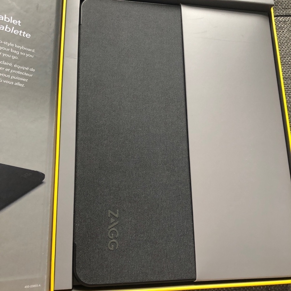 BNIB ZAGG Folio Wireless Keyboard & Case for iPad Pro - Black - Picture 4 of 5